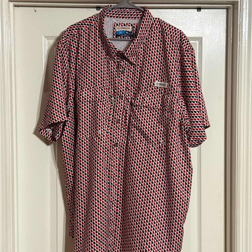 Magellan Outdoors Men's Red and Black State of Georgia Shirt